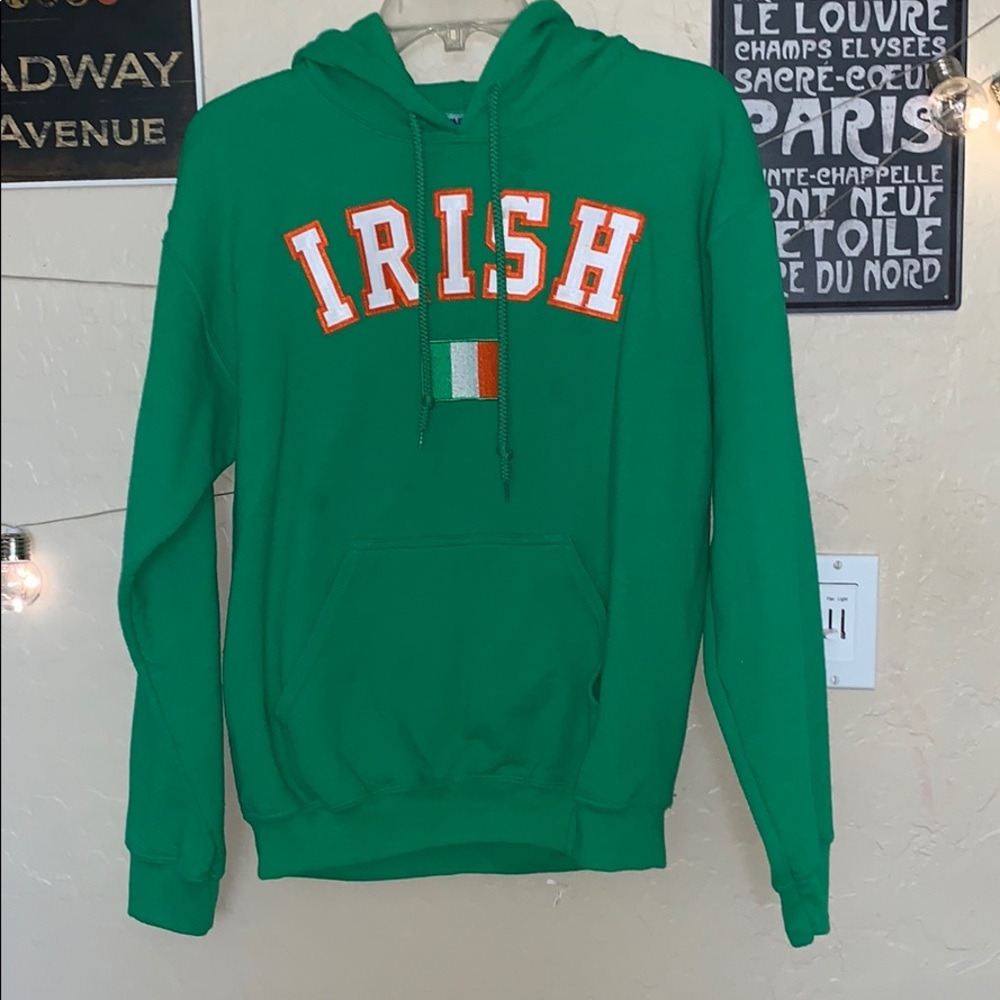 sweatshirt
